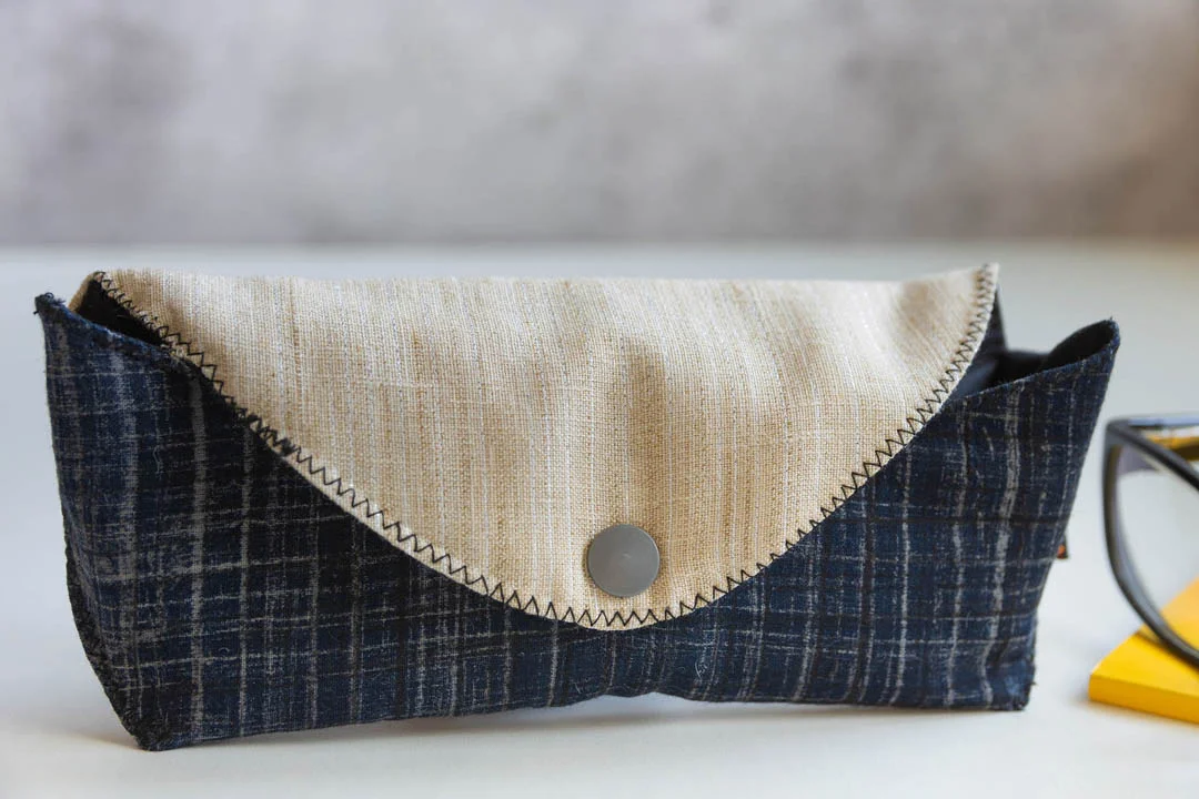 Eyeglass and Sunglass Pouch - White and Black