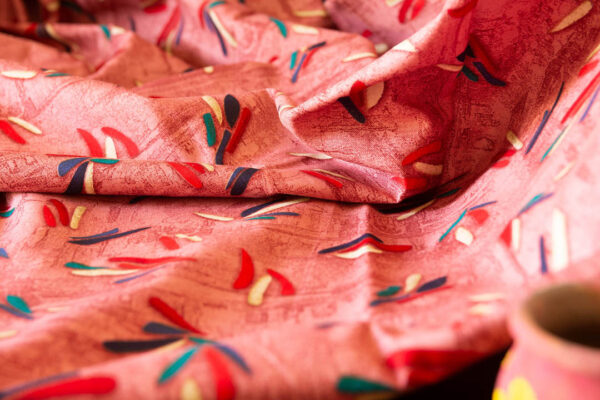 Fabric Abstract Print Pink 2 https://chaturango.com/soft-cotton-fabric-online-abstract-design-pink/