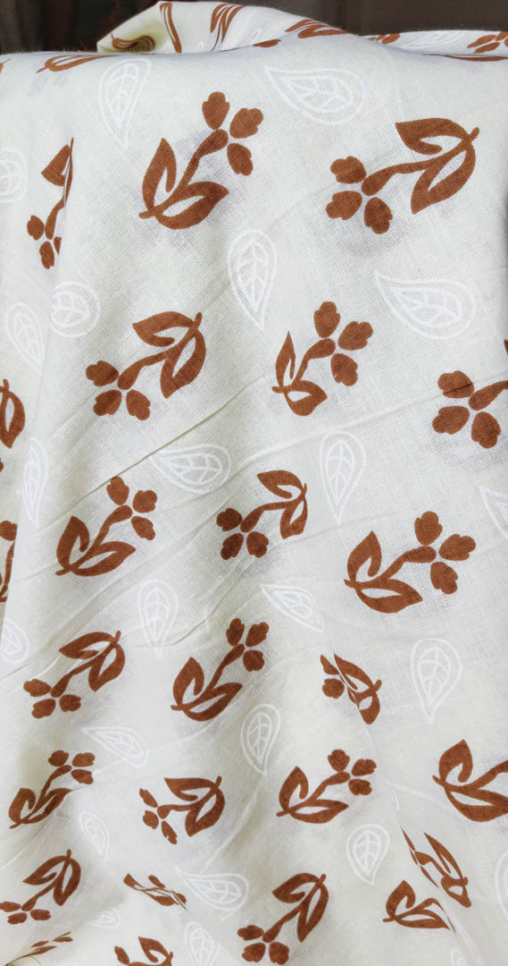 Fabric Cambric Brown White 4 https://chaturango.com/cotton-cambric-fabric-printed-brown-white/