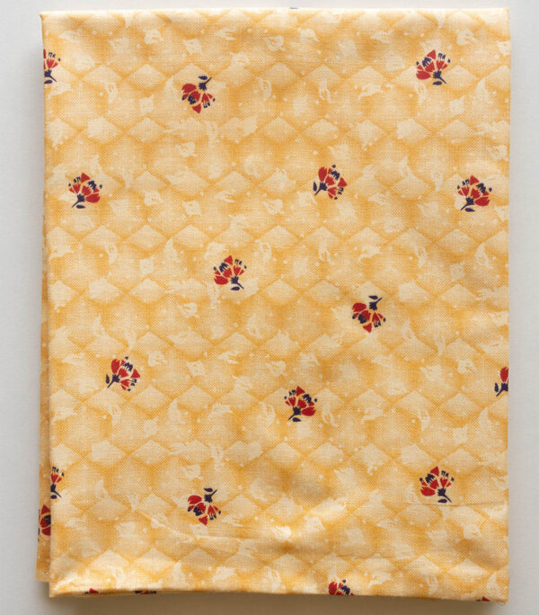 Fabric Cream Floral 2 https://chaturango.com/floral-print-cotton-fabric-online-red-beige/