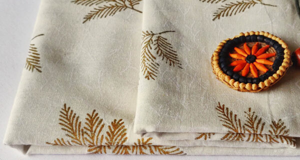 Fabric White Golden Leafy 3 https://chaturango.com/cotton-fabric-online-white-base-golden-leaf/