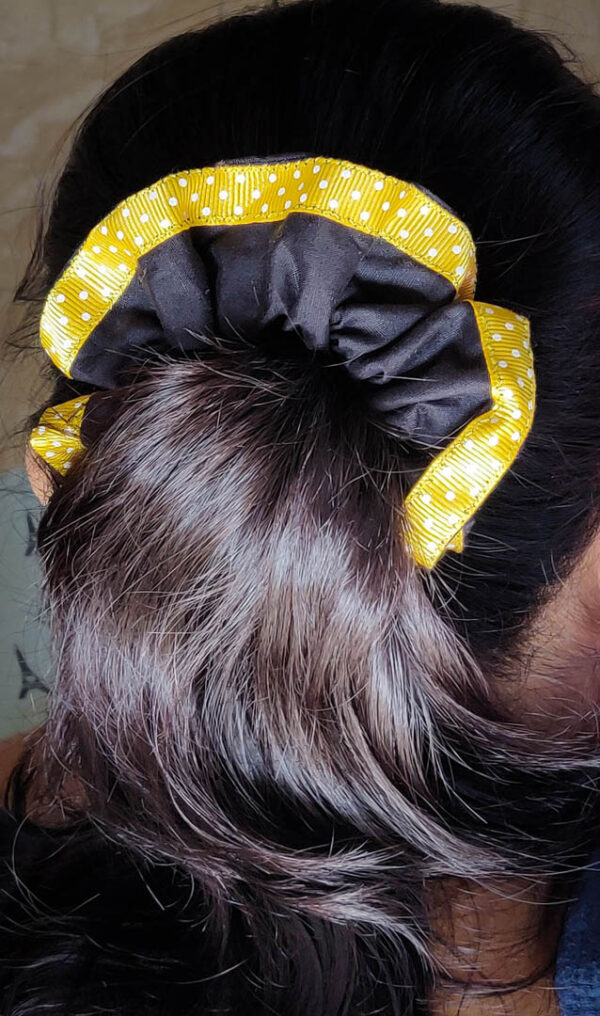 Scrunchie Black Yellow 4 https://chaturango.com/handmade-yellow-scrunchie/