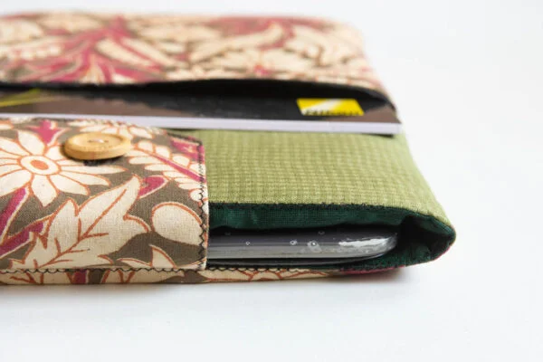 Fascinating iPad Sleeve Kalamkari Flowery Design - Image 3