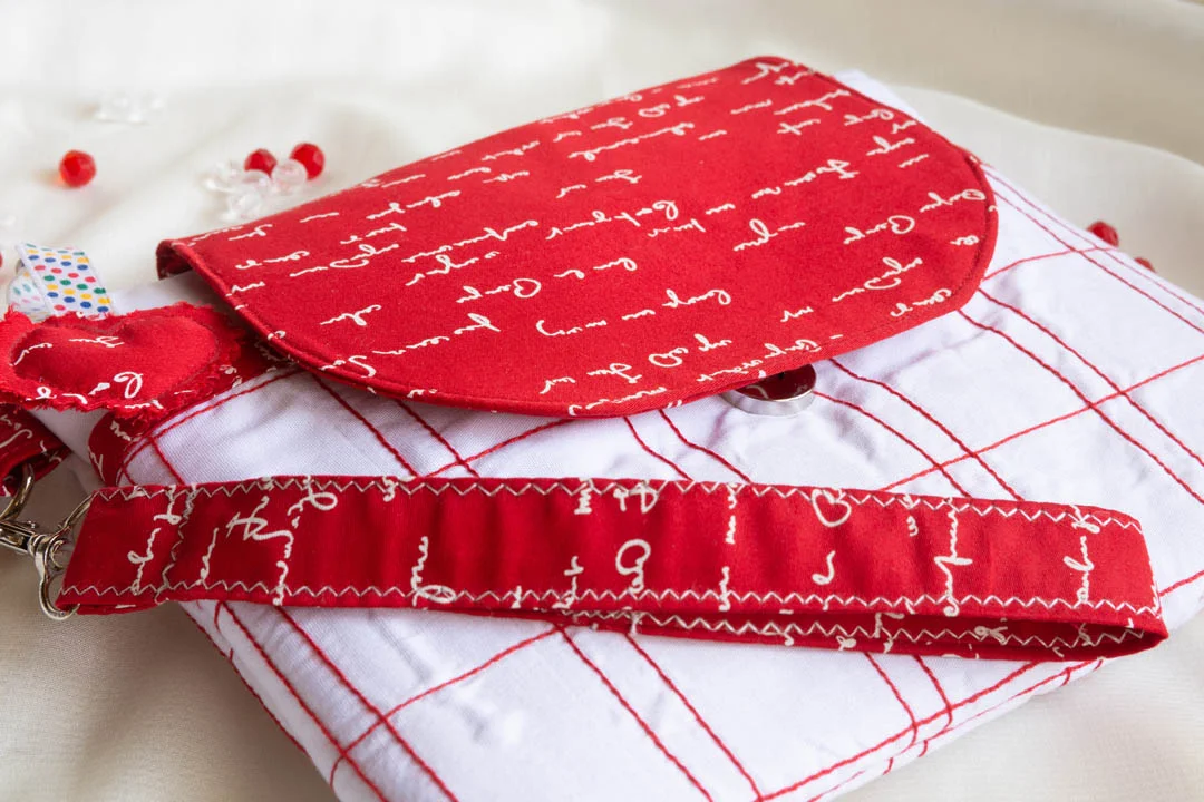 Bold and Romantic Clutch Purse for Women - Red and White - Image 3