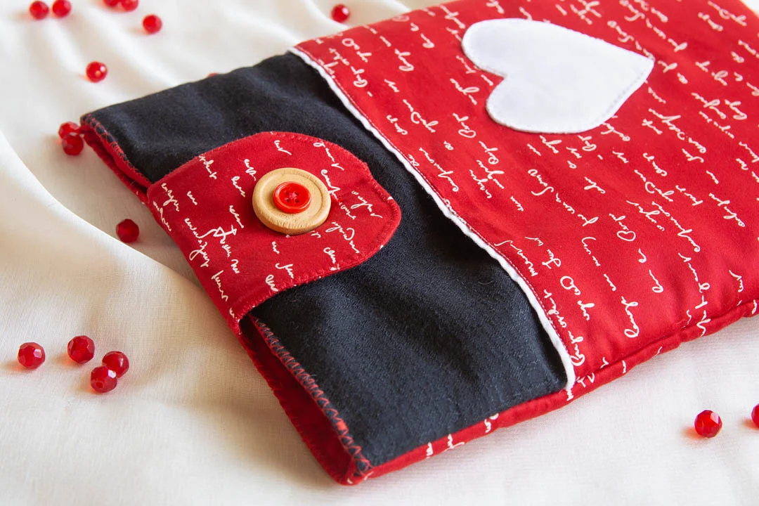 Attractive Red Tablet Sleeve for your favourite gadget - Image 3