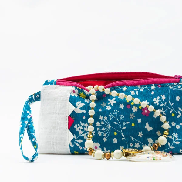 Amour Blue Floral 5 https://chaturango.com/luxury-blue-makeup-pouch-floral-blue/